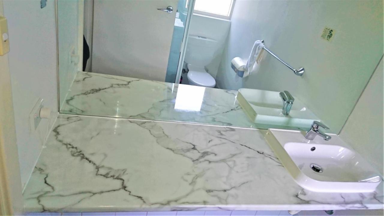Glenelg Beach Gateway Studio Apartment Екстериор снимка